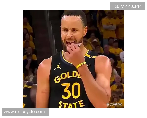 勇士与魔术对决库里精彩集锦回顾展现超级球星的绝佳表现