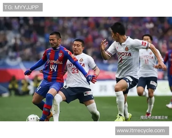 广岛三箭迎战东京绿茵争夺联赛积分巅峰对决即将上演 广岛三箭迎战东京绿茵争夺联赛积分巅峰对决即将上演